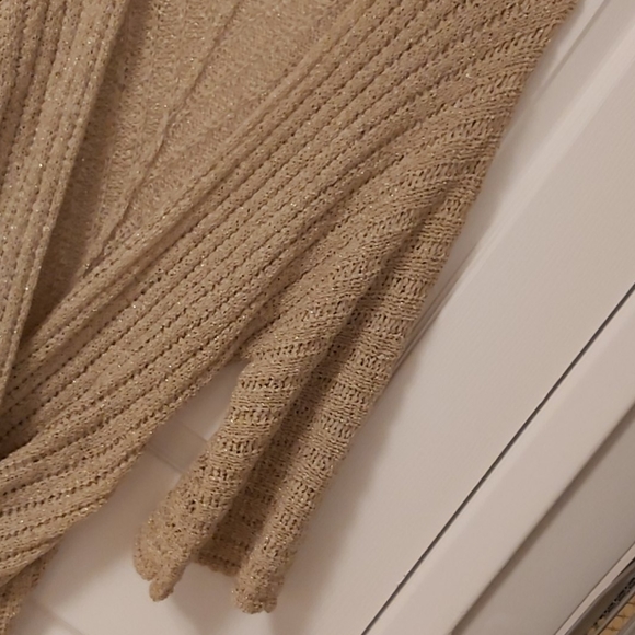 Bebe size Medium champagne top - Picture 5 of 5